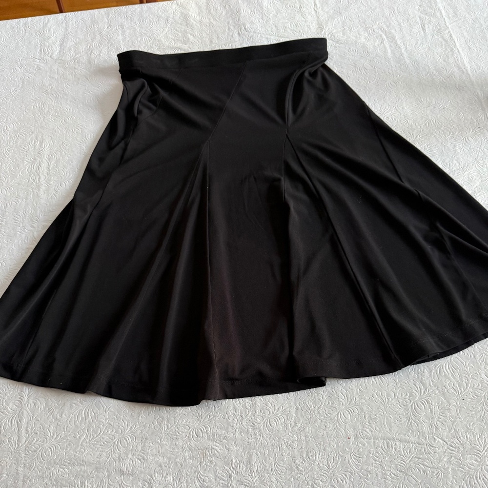 Alfani Wms Black Flare Skirt size Small